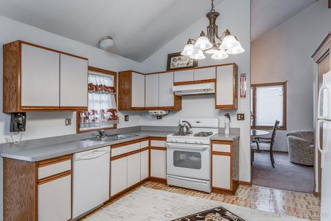 2835 Compton Rd, Aurora, IL 60504 photo 5