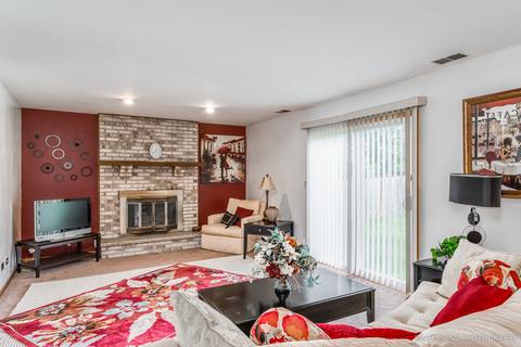 2835 Compton Rd, Aurora, IL 60504 photo 7