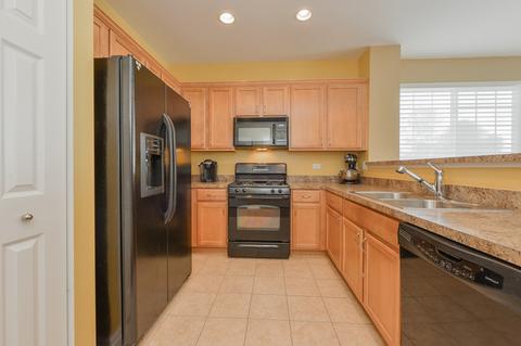 815 Daniel Dr, Minooka, IL 60447 photo 4