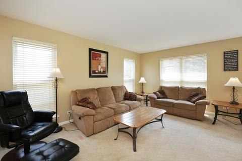 1240 Spring Creek Rd, Elgin, IL 60120 photo 12