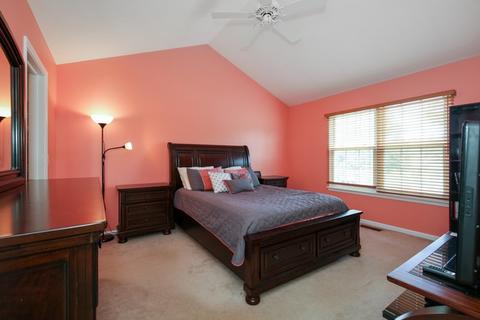 1240 Spring Creek Rd, Elgin, IL 60120 photo 15