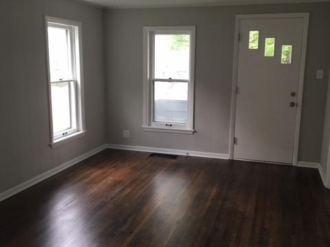 208 Gertrude St, Elgin, IL 60123 photo 2