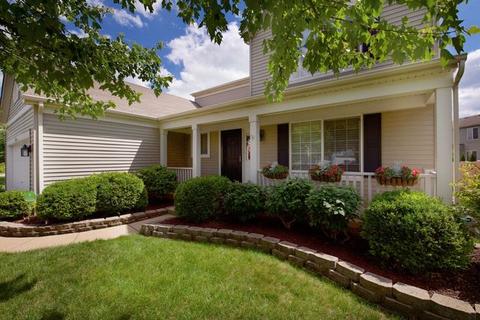 1929 Ione Ln, Aurora, IL 60503 photo 2