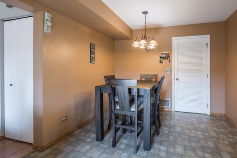 1020 Dover Ln, Aurora, IL 60504 photo 10