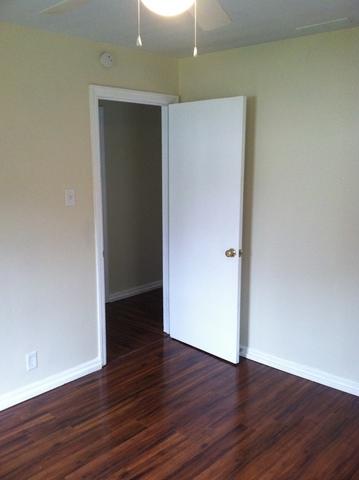 527 E 148th Pl, Harvey, IL 60426 photo 9