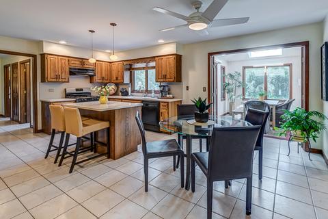 29 W460 Morningside Dr, Bartlett, IL 60103 photo 3