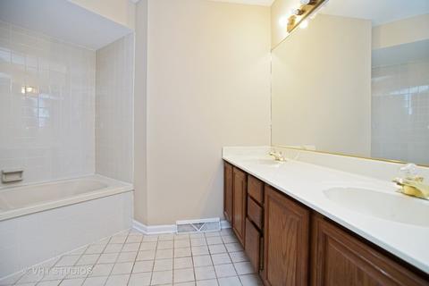 1604 Cypress Ct, Hoffman Estates, IL 60169 photo 11