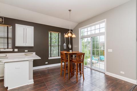 5757 Red Oak Dr, Hoffman Estates, IL 60192 photo 12