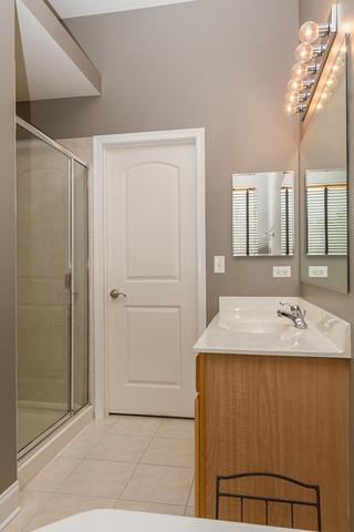 5757 Red Oak Dr, Hoffman Estates, IL 60192 photo 17