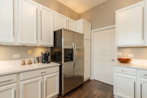 5757 Red Oak Dr, Hoffman Estates, IL 60192 photo 10