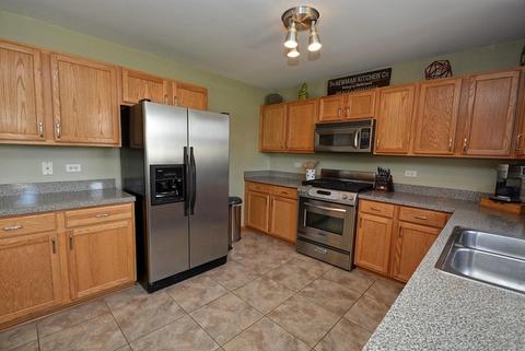 1412 Broadlawn Dr, Plainfield, IL 60586 photo 8