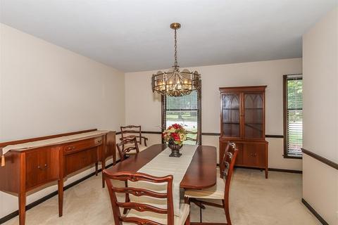 425 S Hickory Ave, Bartlett, IL 60103 photo 6