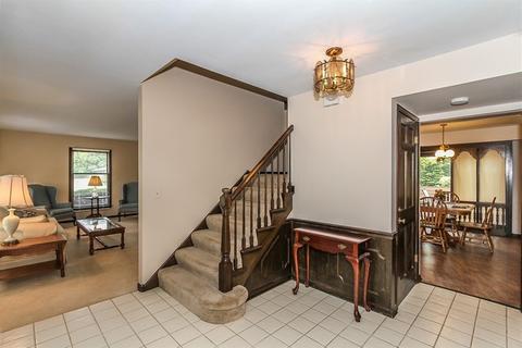 425 S Hickory Ave, Bartlett, IL 60103 photo 3