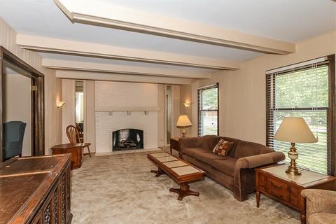 425 S Hickory Ave, Bartlett, IL 60103 photo 12