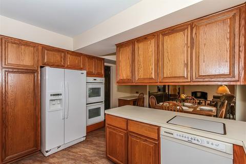 425 S Hickory Ave, Bartlett, IL 60103 photo 9