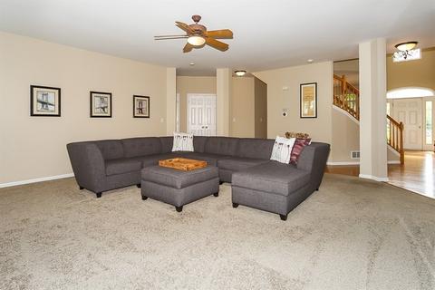 1430 Eastgate Ln, Bartlett, IL 60103 photo 4