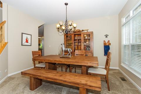 1430 Eastgate Ln, Bartlett, IL 60103 photo 3