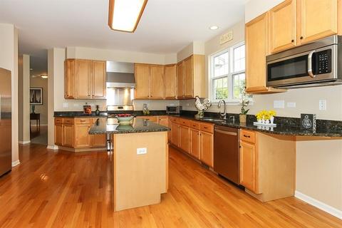 1430 Eastgate Ln, Bartlett, IL 60103 photo 10