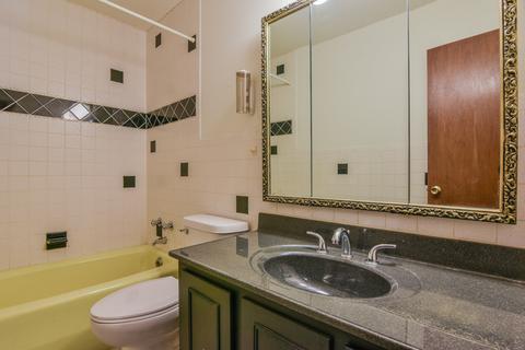 1021 Greenview Dr, Aurora, IL 60505 photo 16