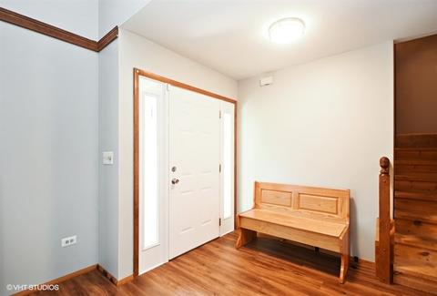 752 Colony Ave, Lindenhurst, IL 60046 photo 2