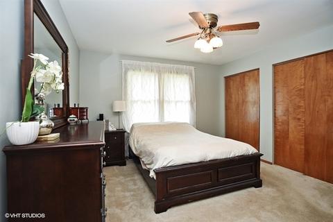 752 Colony Ave, Lindenhurst, IL 60046 photo 9