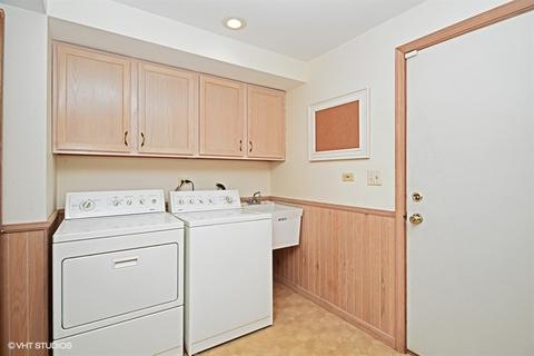 752 Colony Ave, Lindenhurst, IL 60046 photo 15