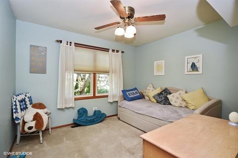 752 Colony Ave, Lindenhurst, IL 60046 photo 11