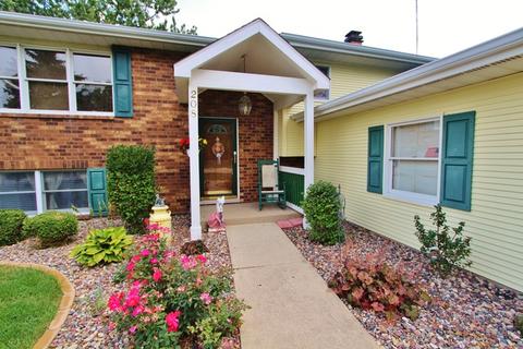 208 Blackhawk Dr, Minooka, IL 60447 photo 3
