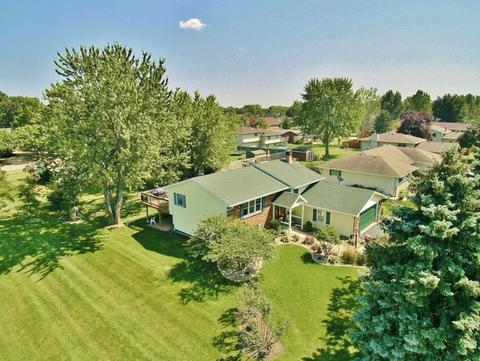 208 Blackhawk Dr, Minooka, IL 60447 photo 9