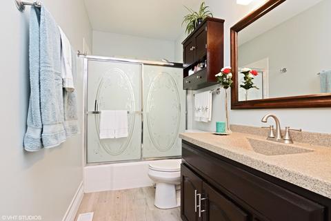 1032 Valley Stream Dr, Wheeling, IL 60090 photo 9