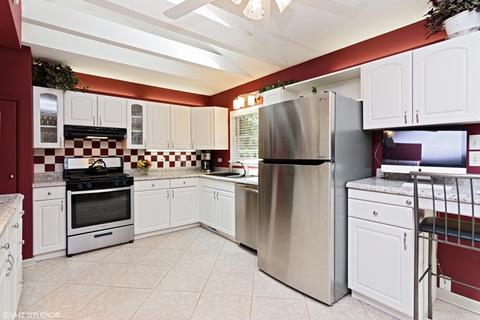 1032 Valley Stream Dr, Wheeling, IL 60090 photo 3