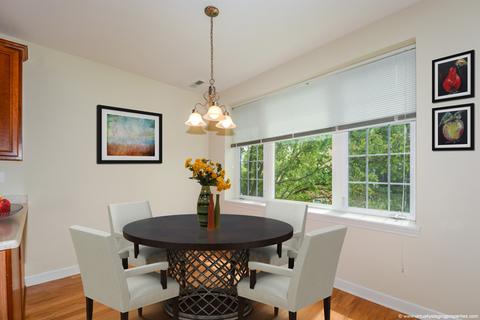 2660 Summit Dr #209, Glenview, IL 60025 photo 5