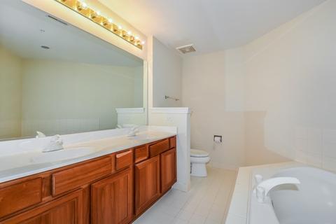 2660 Summit Dr #209, Glenview, IL 60025 photo 10
