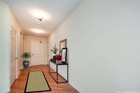2660 Summit Dr #209, Glenview, IL 60025 photo 2