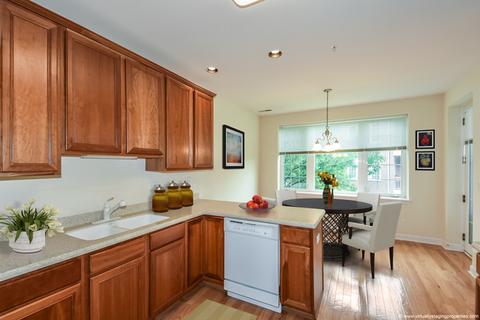 2660 Summit Dr #209, Glenview, IL 60025 photo 4