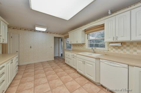 316 Alschuler Dr, Aurora, IL 60506 photo 8