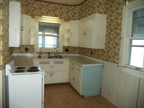 310 E Hickory St, Chatsworth, IL 60921 photo 2