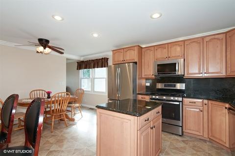 1192 Pointsetta Ln, Bartlett, IL 60103 photo 4