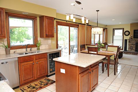 1364 Farmgate Rd, Bartlett, IL 60103 photo 9