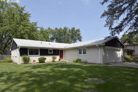 1758 E Carib Ln, Mount Prospect, IL 60056 photo 1