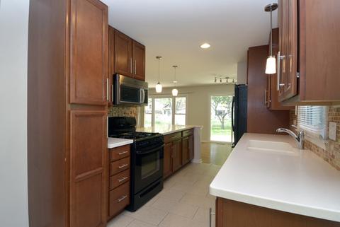 1758 E Carib Ln, Mount Prospect, IL 60056 photo 12