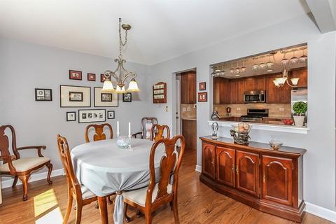 5 N323 Neva Ter, Itasca, IL 60143 photo 4