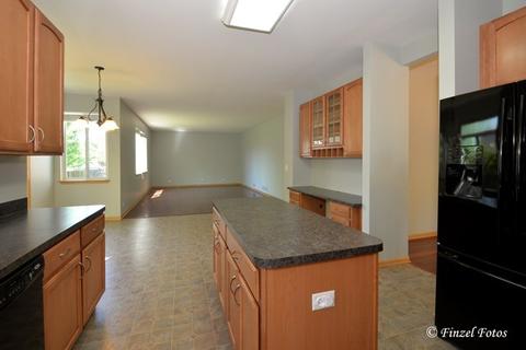 1815 Beachview Rd, Pingree Grove, IL 60140 photo 12
