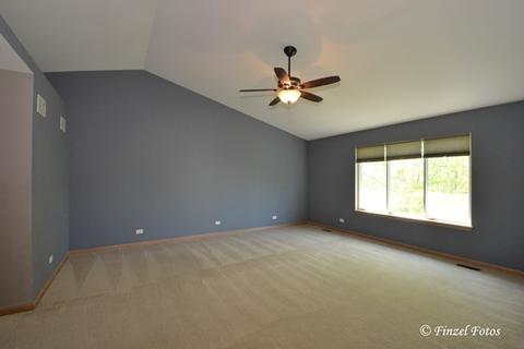 1815 Beachview Rd, Pingree Grove, IL 60140 photo 18