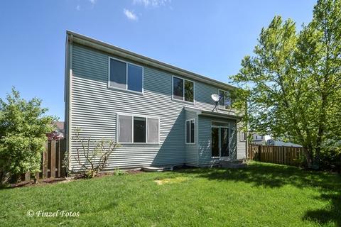 1815 Beachview Rd, Pingree Grove, IL 60140 photo 3