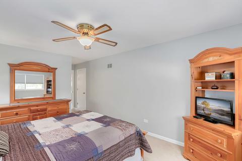 730 Marcella Rd, Des Plaines, IL 60016 photo 15