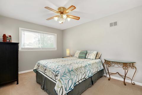 730 Marcella Rd, Des Plaines, IL 60016 photo 17