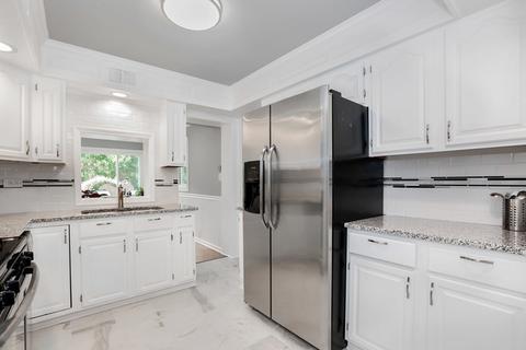 730 Marcella Rd, Des Plaines, IL 60016 photo 10