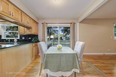 1753 Clyde Dr, Naperville, IL 60565 photo 7