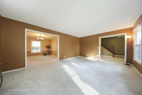 1753 Clyde Dr, Naperville, IL 60565 photo 11